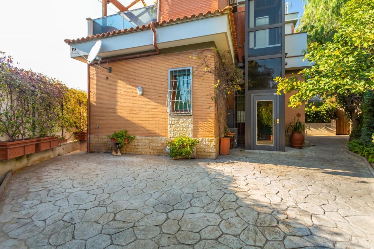 St Peter's Spacious 4 Bdr With Private Parking Apartamento